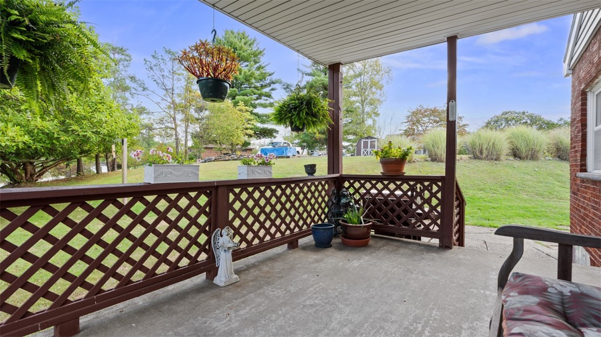 13 Deer Hollow Ln
