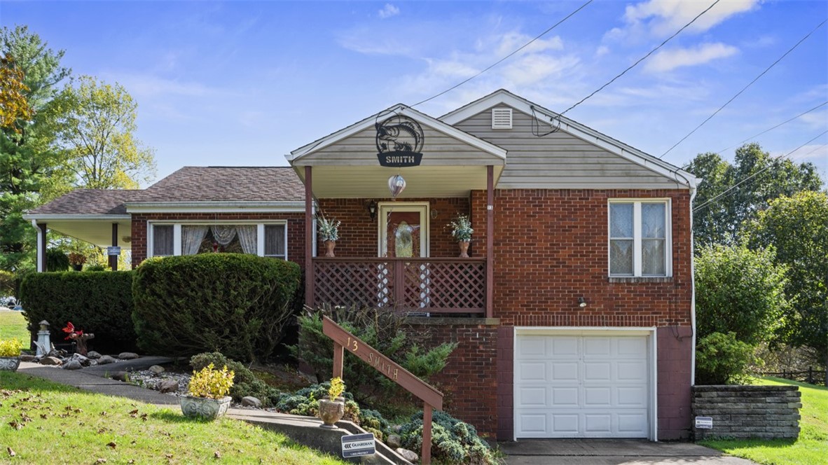 13 Deer Hollow Ln