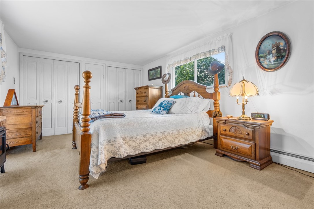 13 Deer Hollow Ln