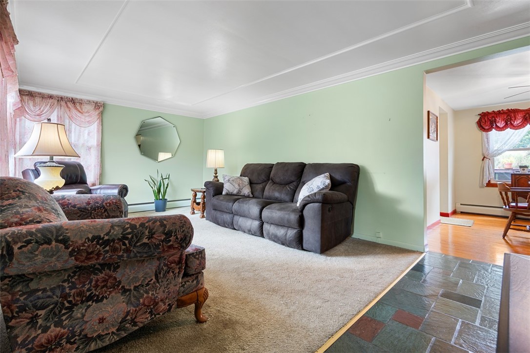13 Deer Hollow Ln
