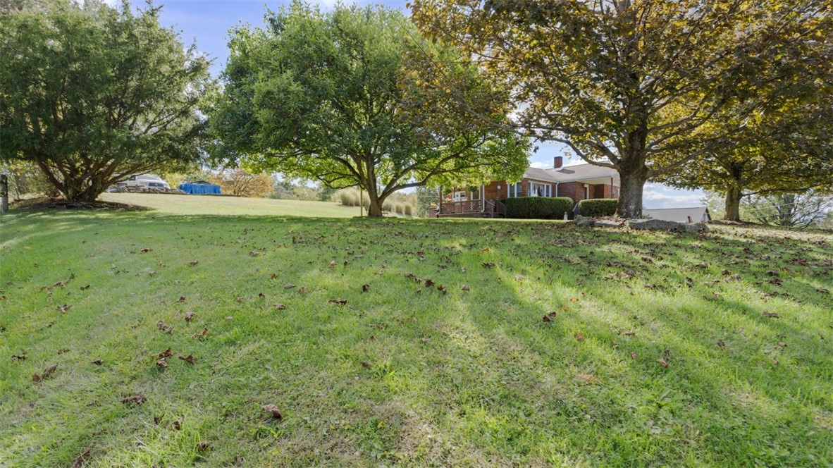 13 Deer Hollow Ln