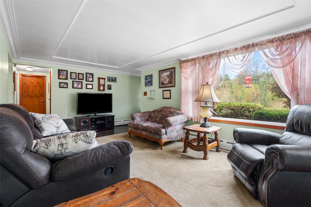 13 Deer Hollow Ln