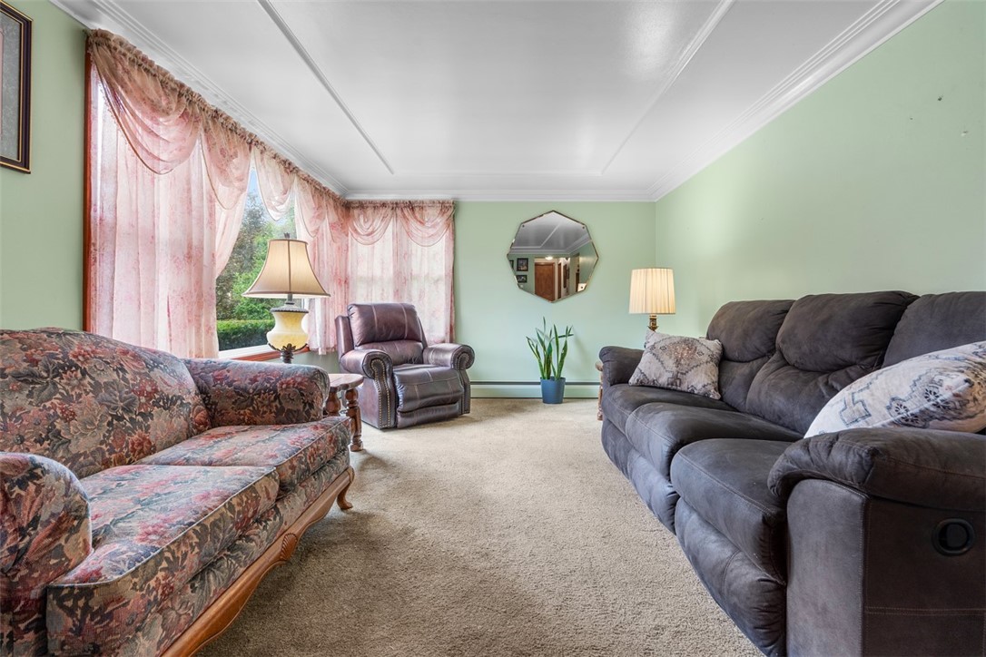 13 Deer Hollow Ln