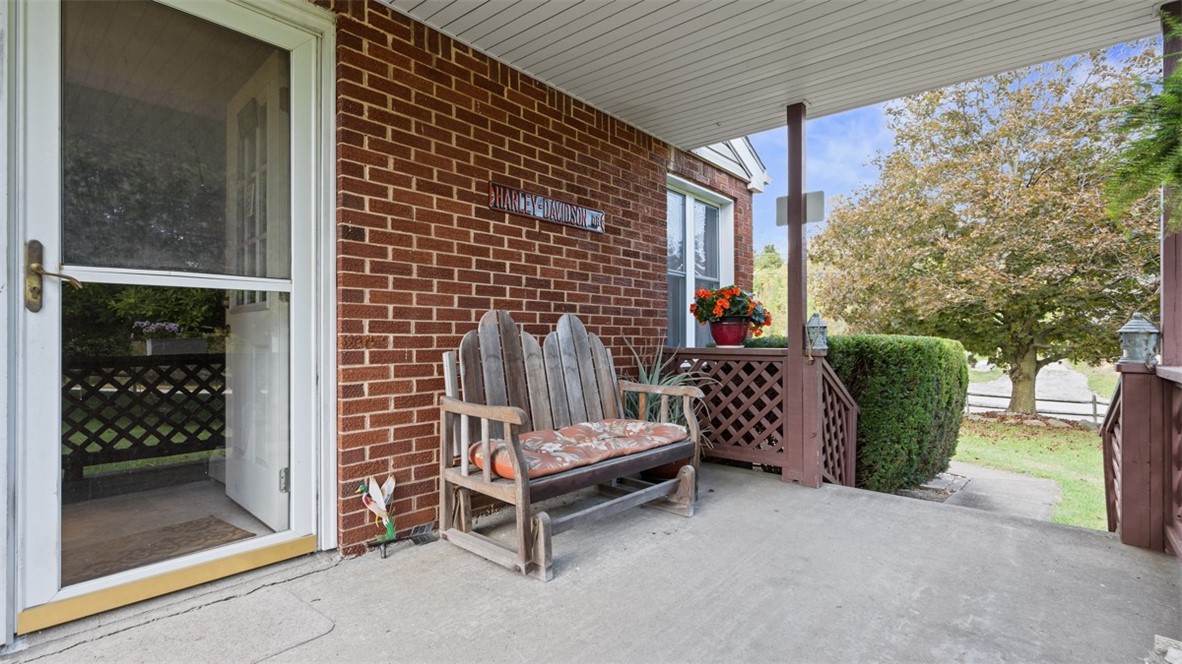 13 Deer Hollow Ln