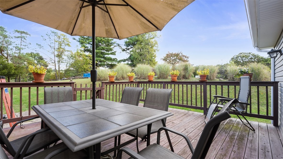 13 Deer Hollow Ln