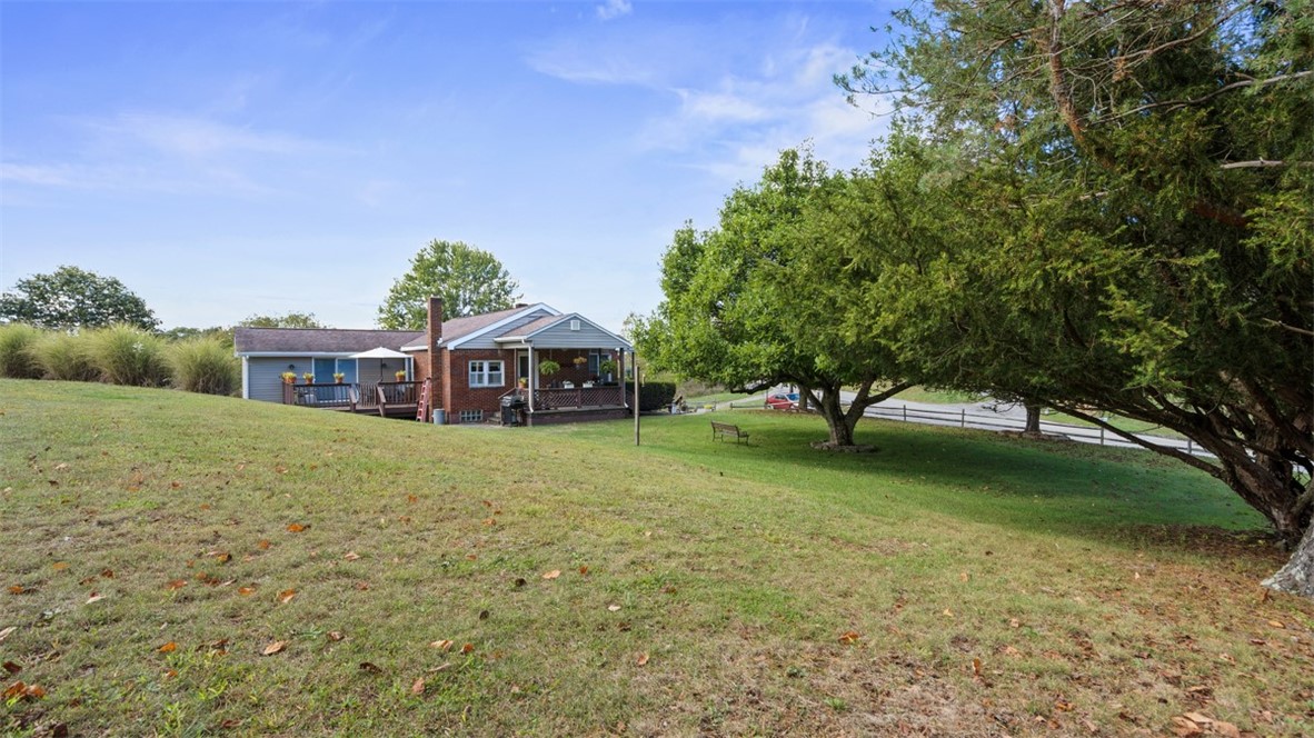 13 Deer Hollow Ln