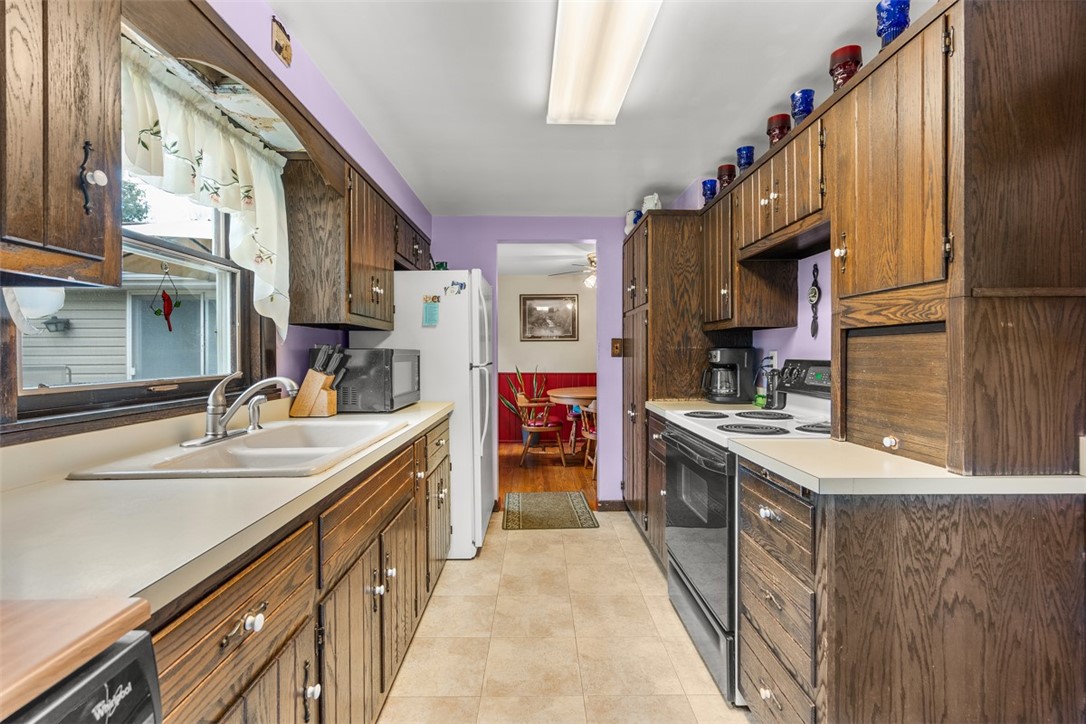 13 Deer Hollow Ln
