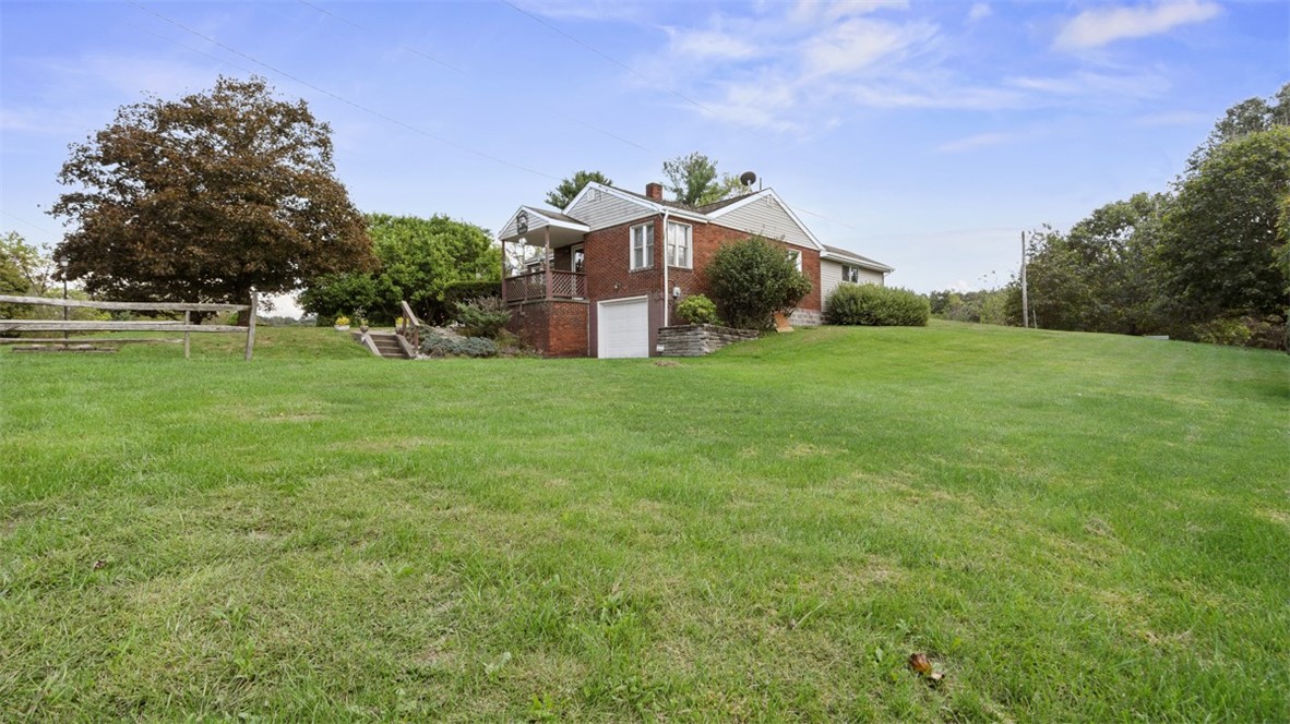 13 Deer Hollow Ln