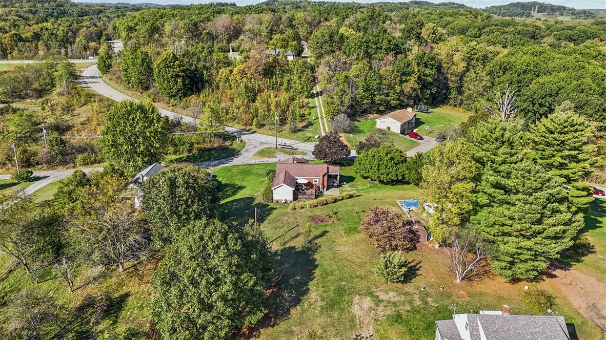 13 Deer Hollow Ln