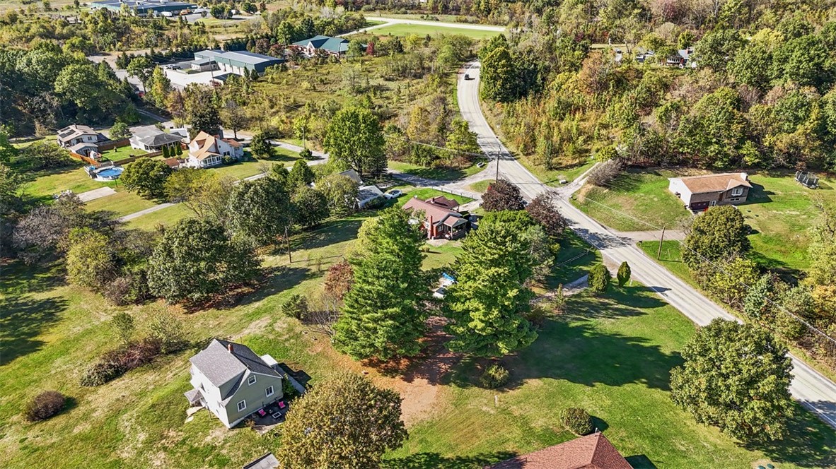 13 Deer Hollow Ln