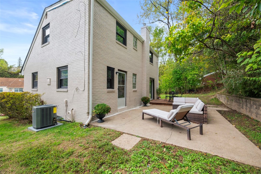 105 5th St