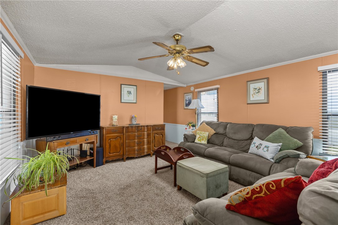 424 Perry Cir