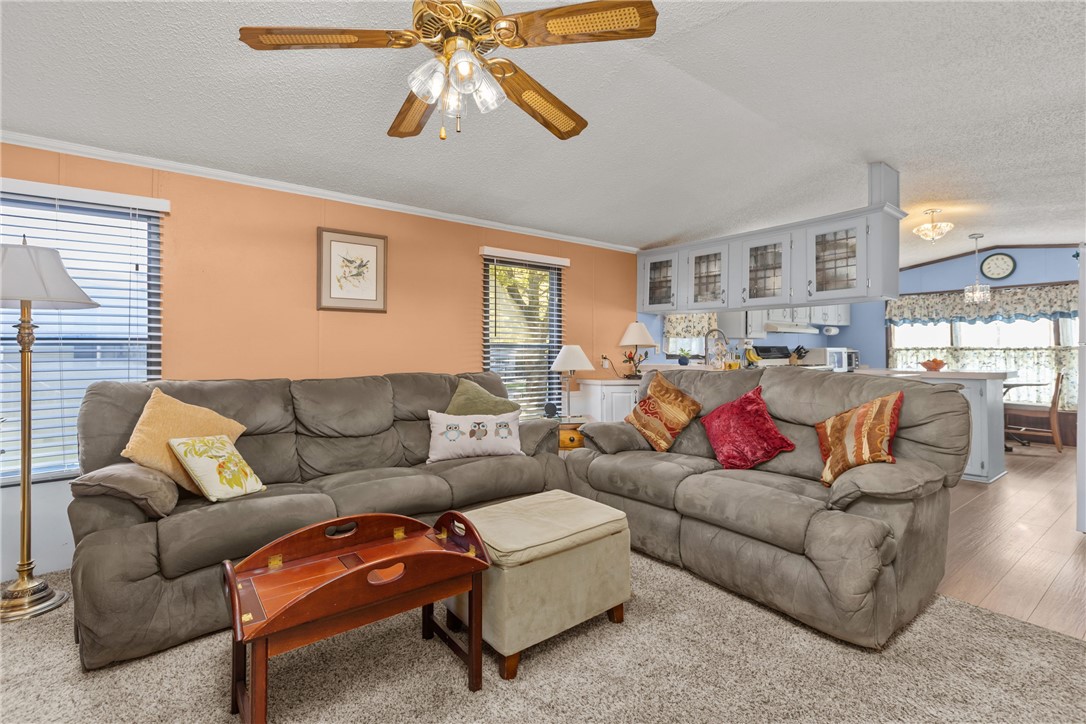 424 Perry Cir