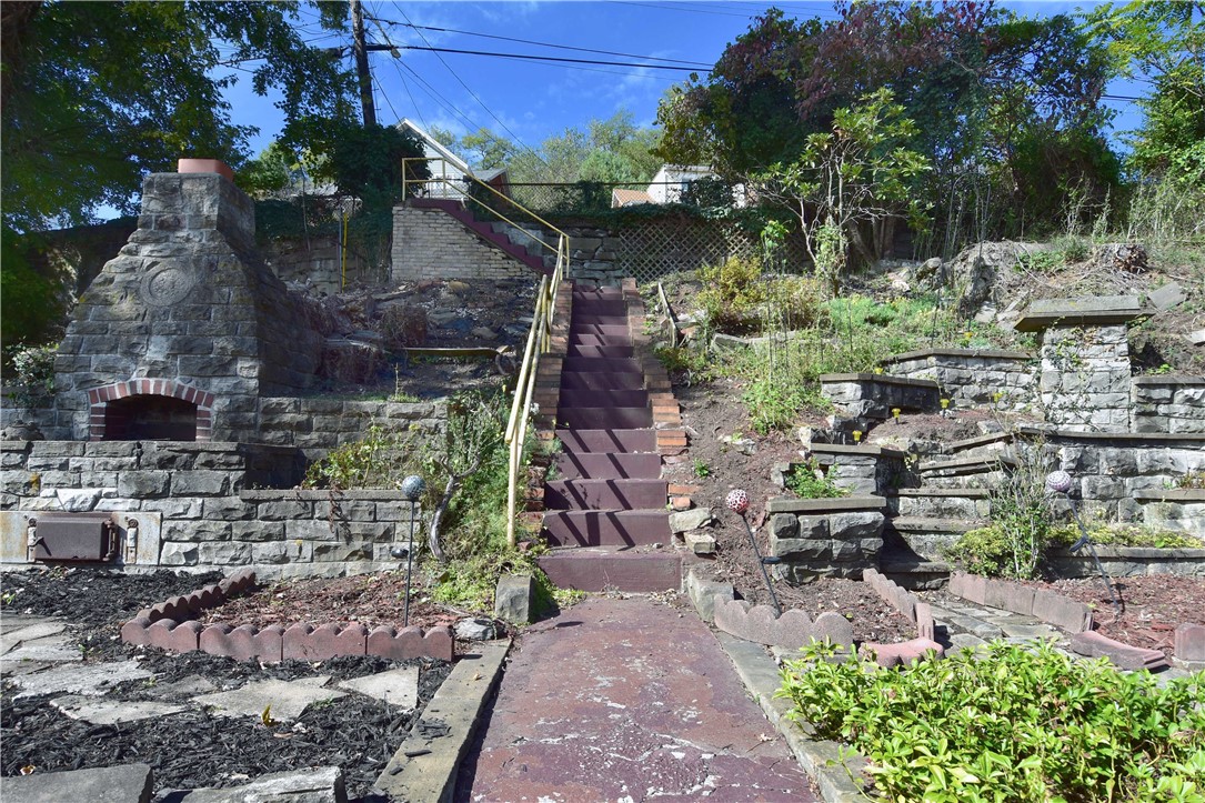 2130 Pittview Ave
