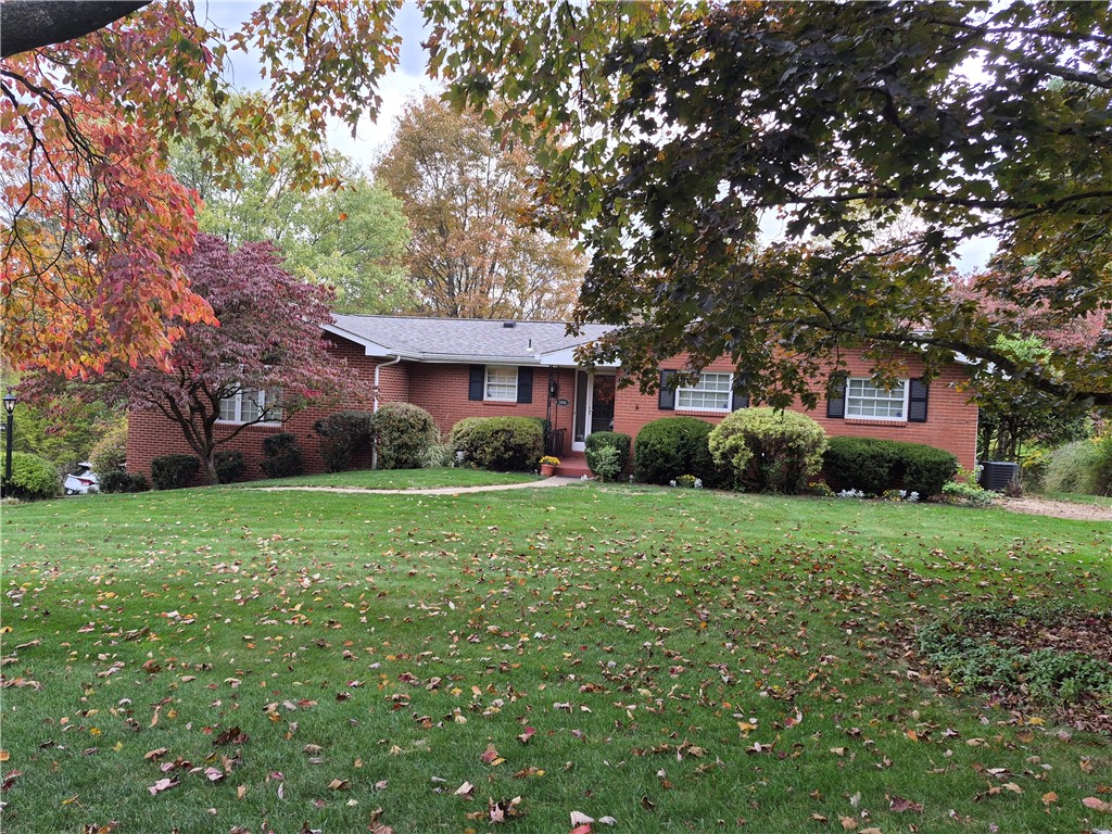 3816 Hilltop Dr