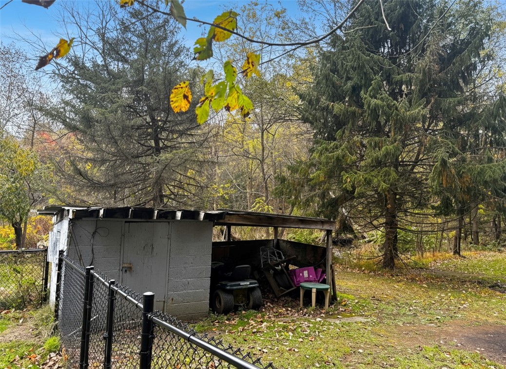 915 Thompson Run Rd