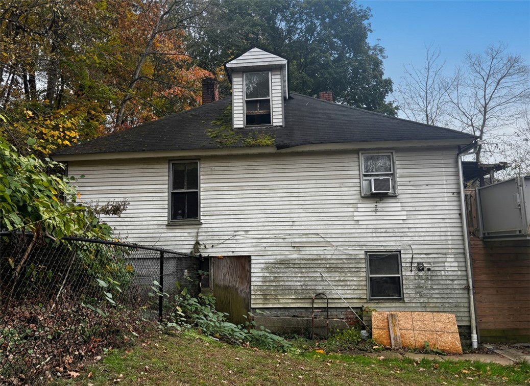 915 Thompson Run Rd