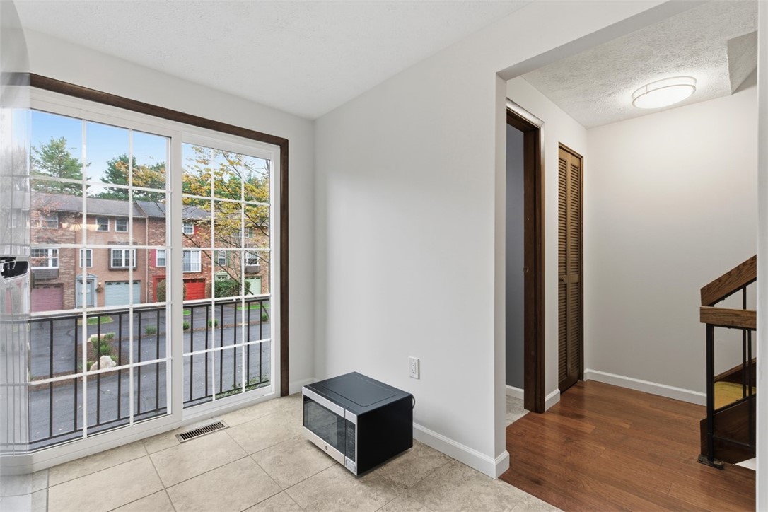 407 Westchester Commons