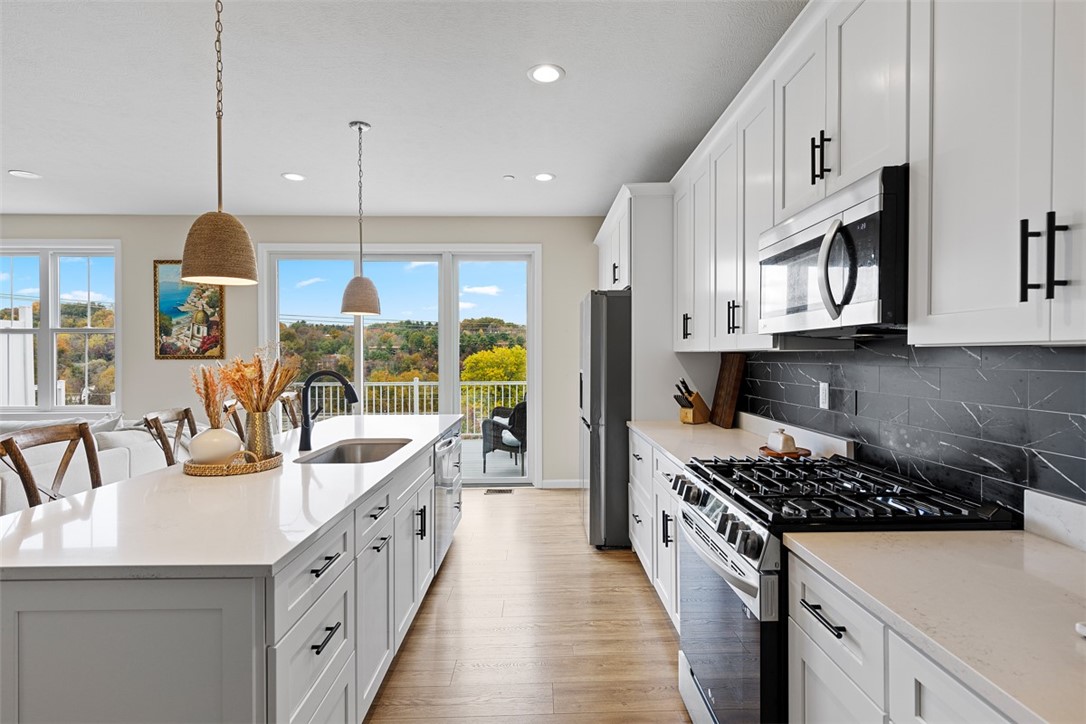 403 Walnut Ct