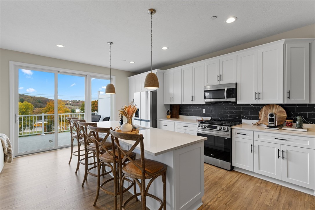 403 Walnut Ct