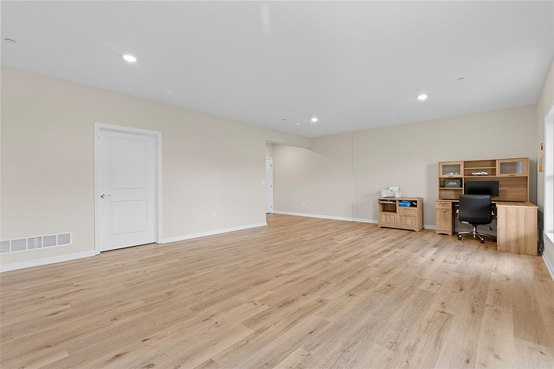 403 Walnut Ct