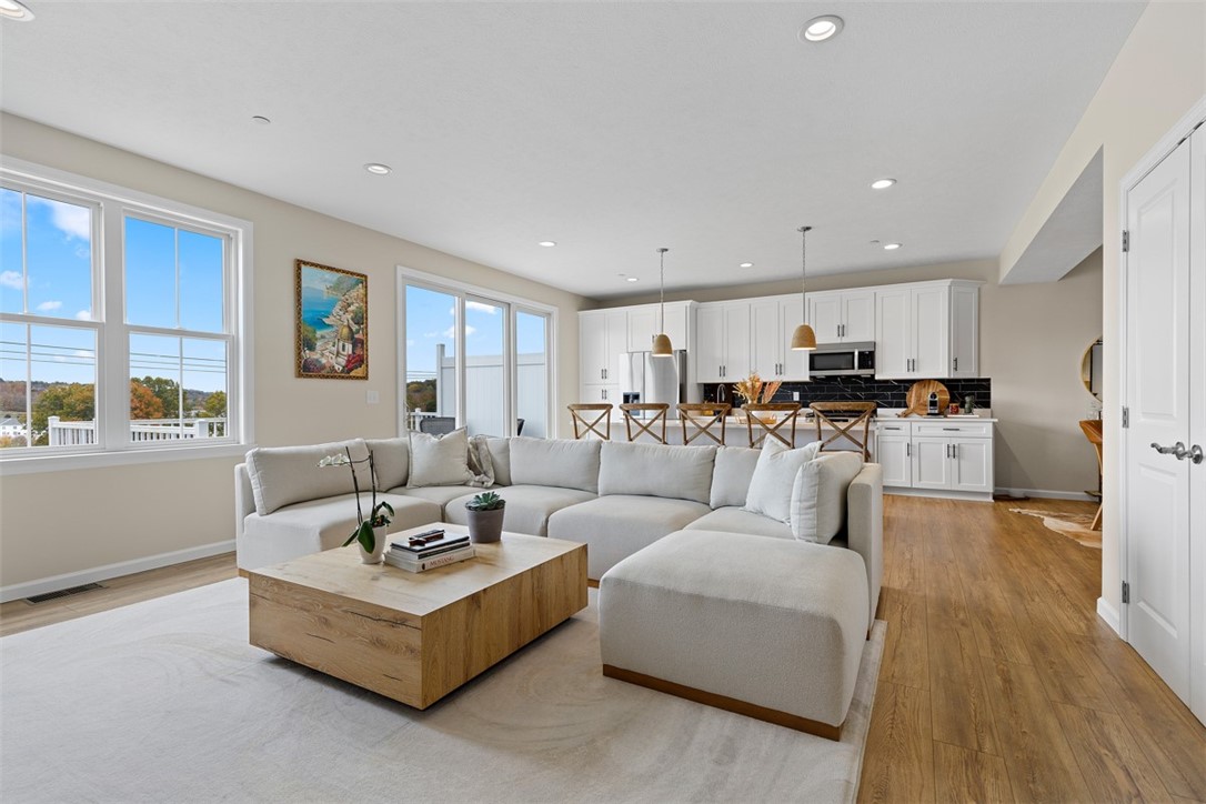 403 Walnut Ct