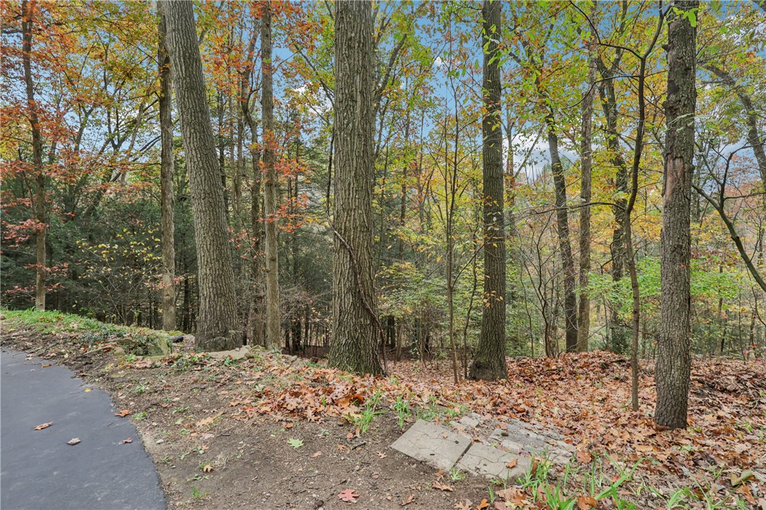 114 Heath Dr