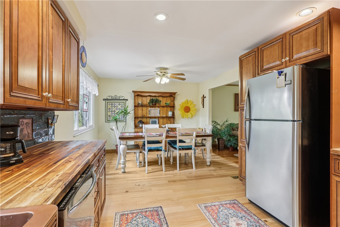 114 Heath Dr