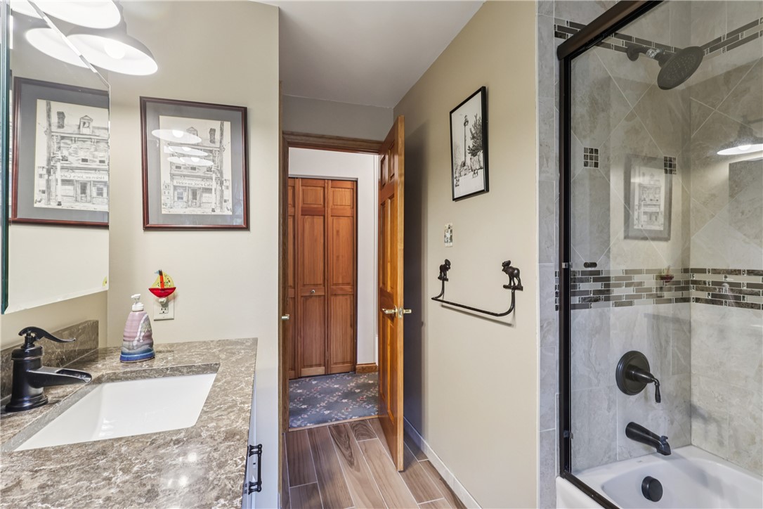 114 Heath Dr