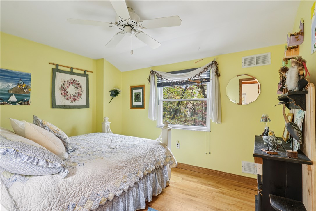 114 Heath Dr