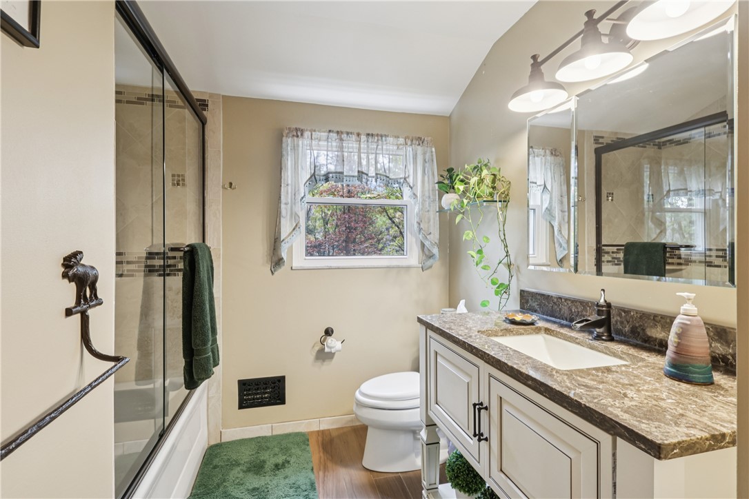 114 Heath Dr