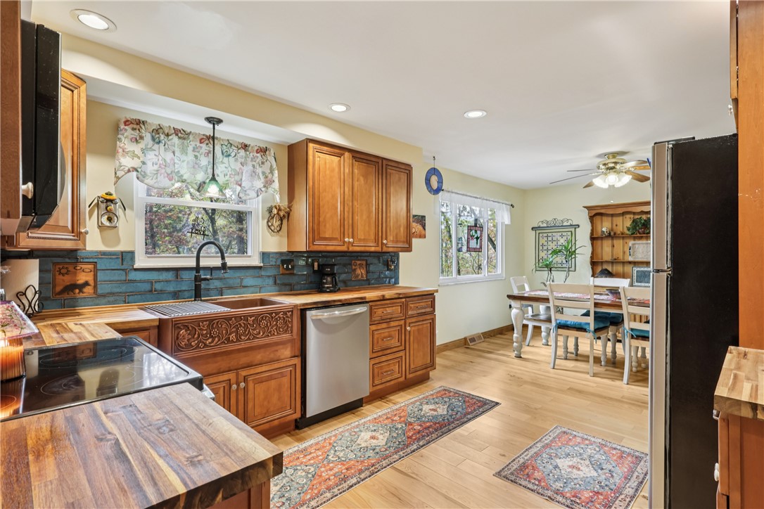 114 Heath Dr