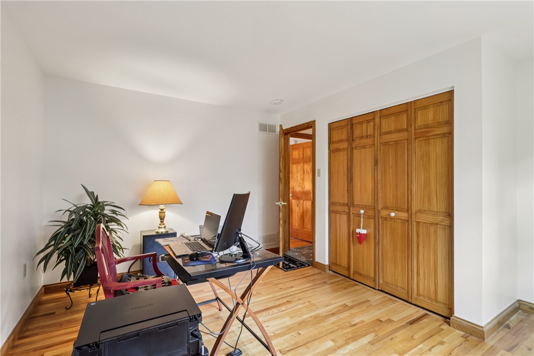 114 Heath Dr