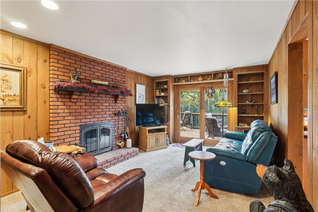 114 Heath Dr