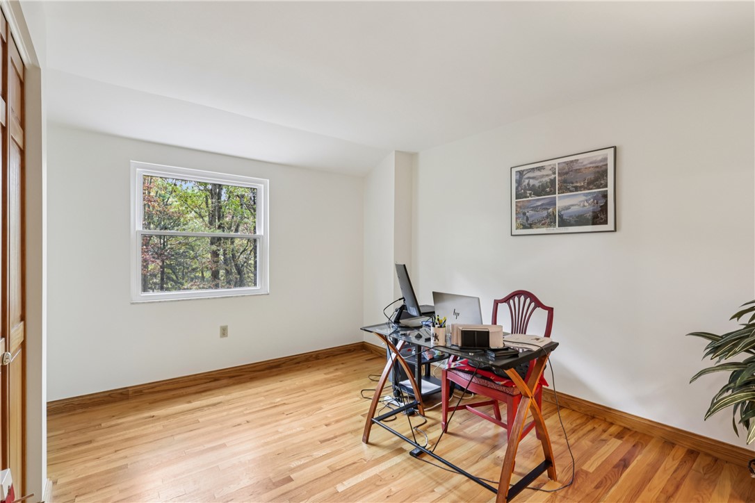 114 Heath Dr