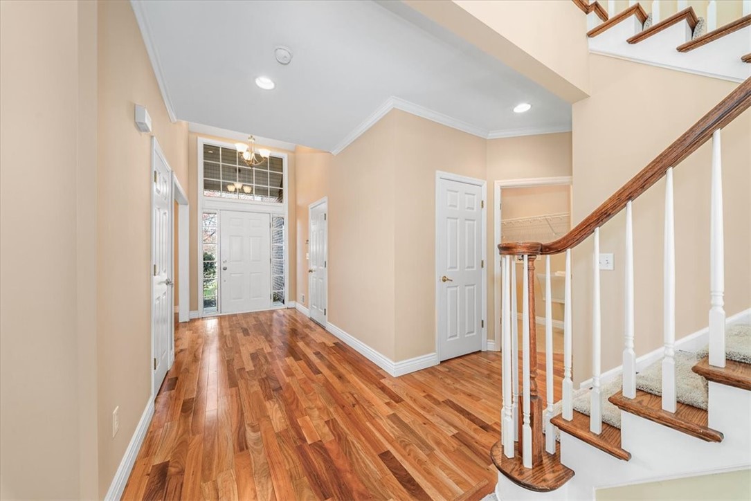 507 E Vanderbilt Dr
