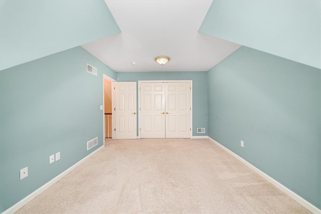 507 E Vanderbilt Dr