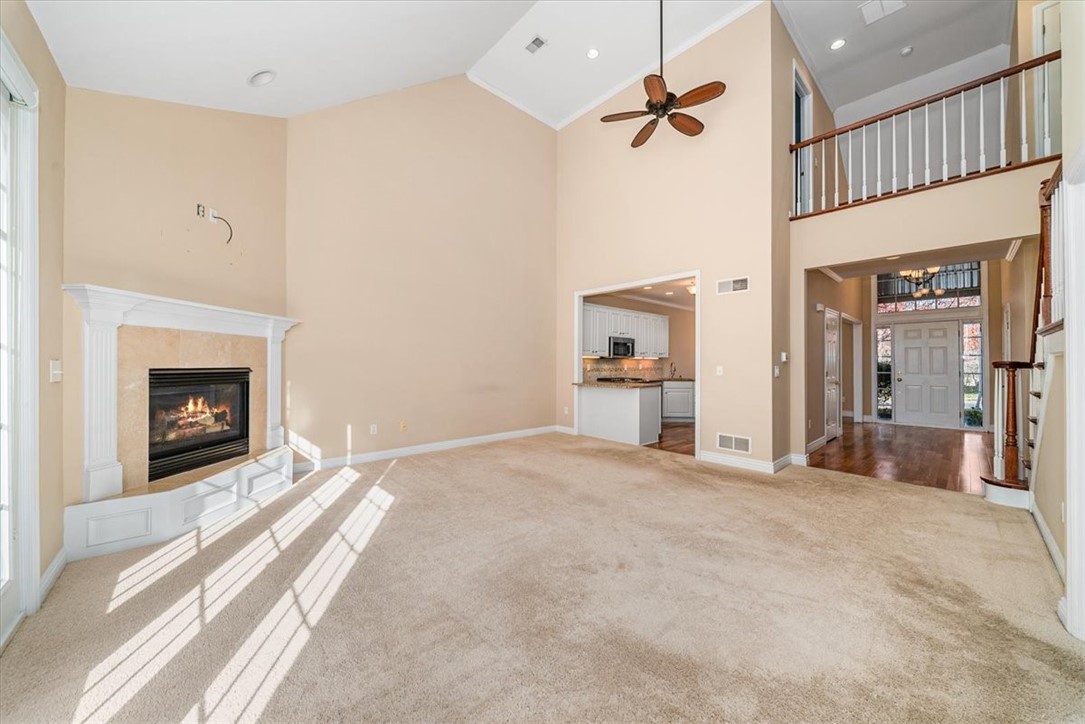 507 E Vanderbilt Dr