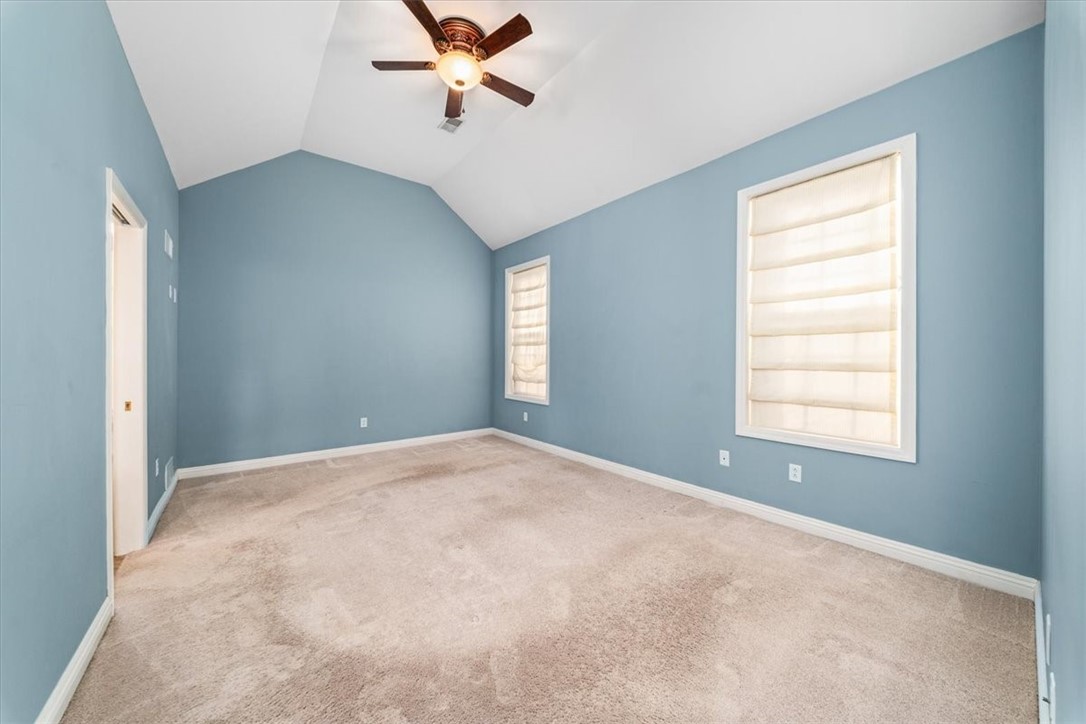 507 E Vanderbilt Dr
