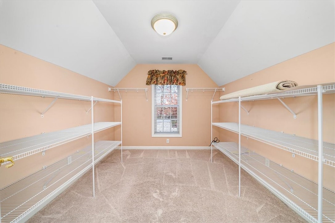 507 E Vanderbilt Dr