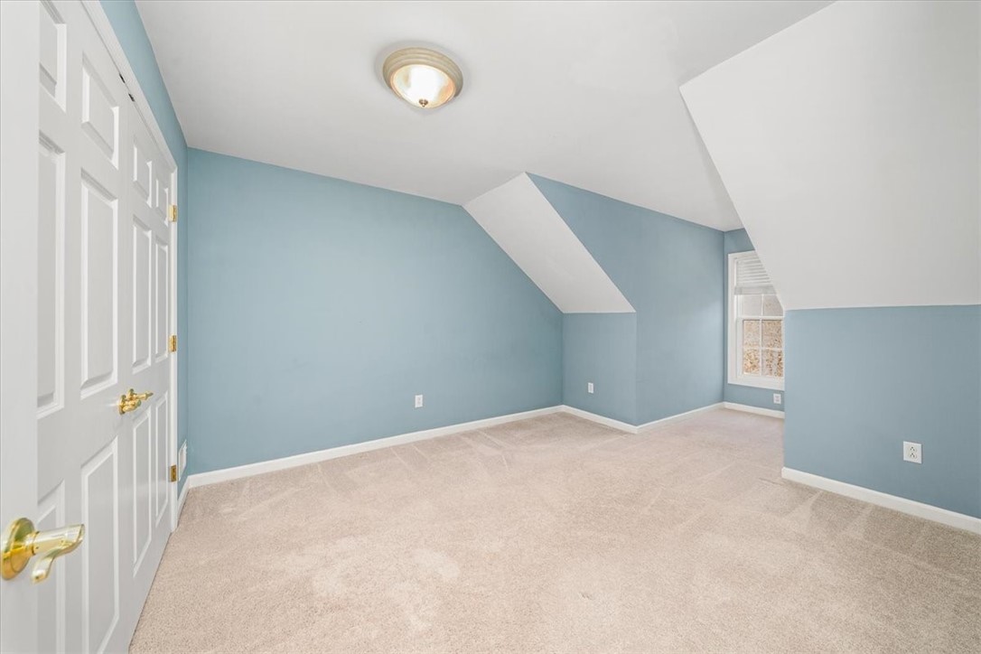 507 E Vanderbilt Dr