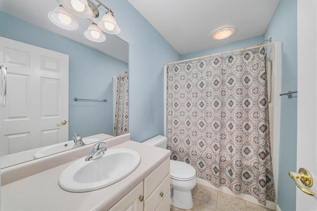 507 E Vanderbilt Dr