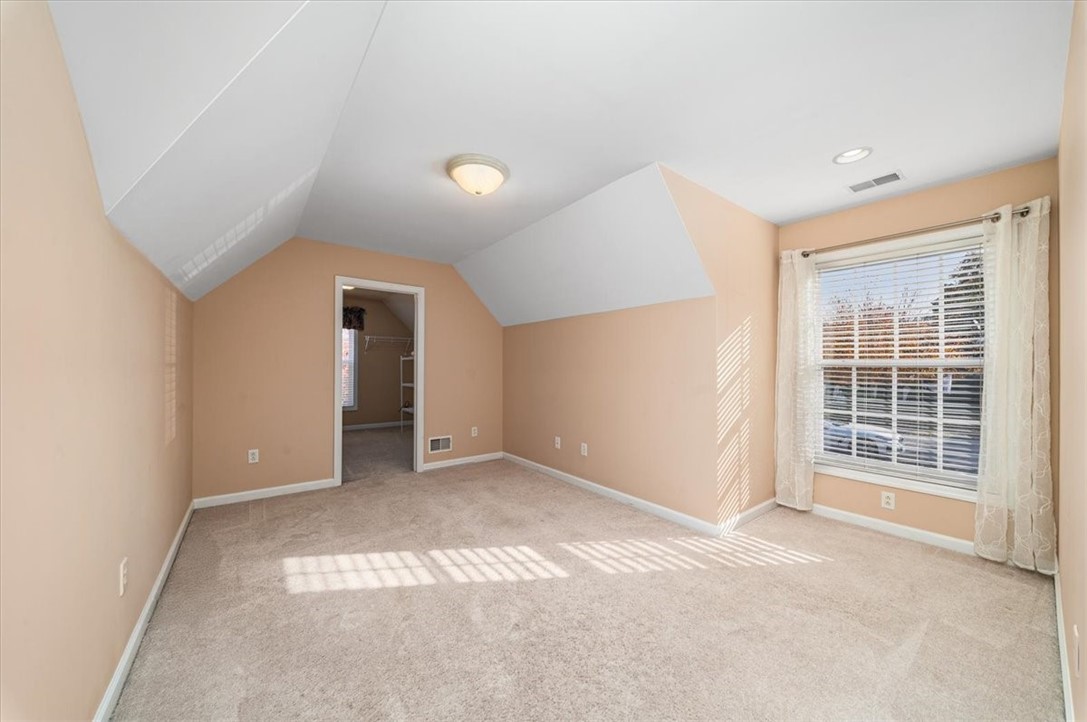 507 E Vanderbilt Dr
