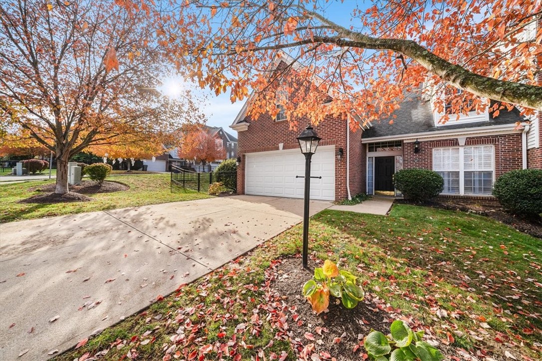 507 E Vanderbilt Dr