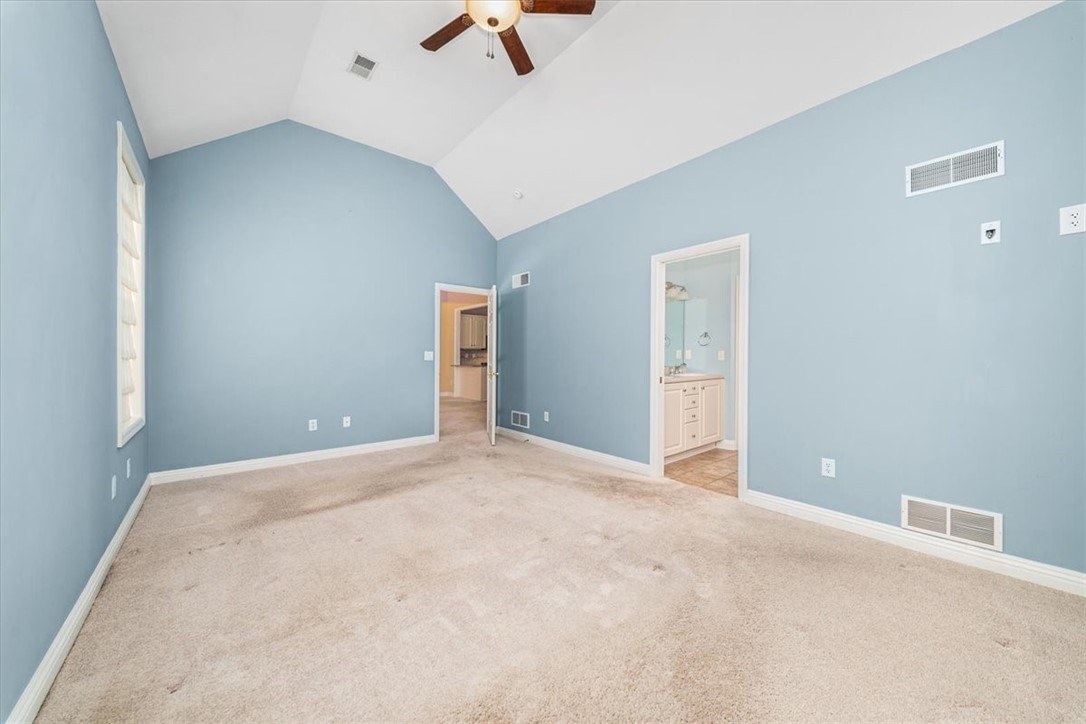 507 E Vanderbilt Dr