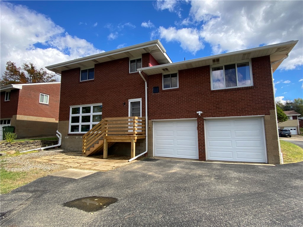 3391 Hiwood Dr