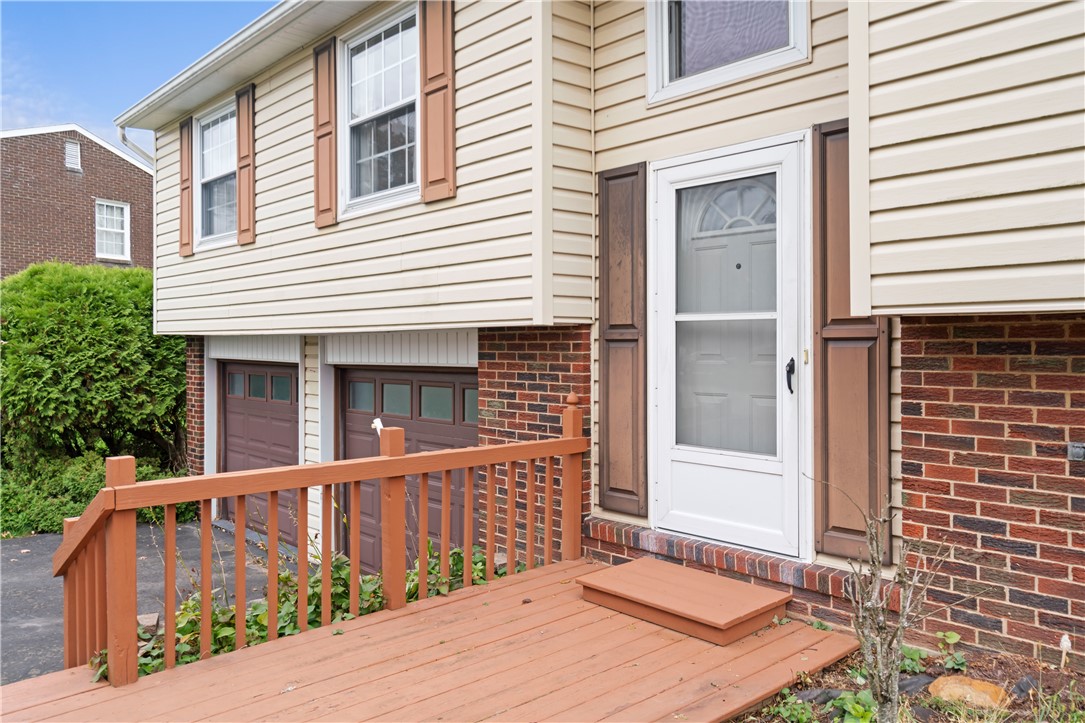 2016 Pembrook Dr