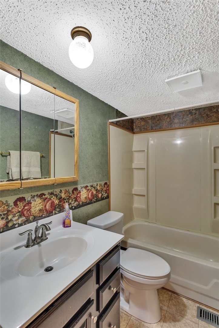 2200 Prospect Rd