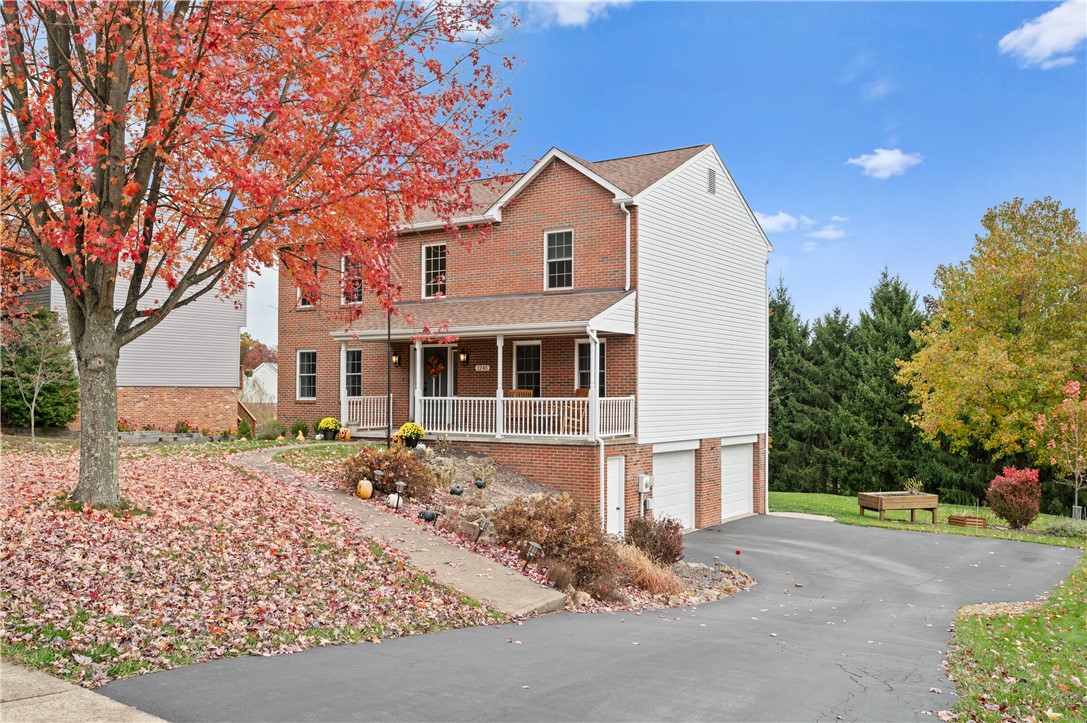 1245 Woodhill Dr