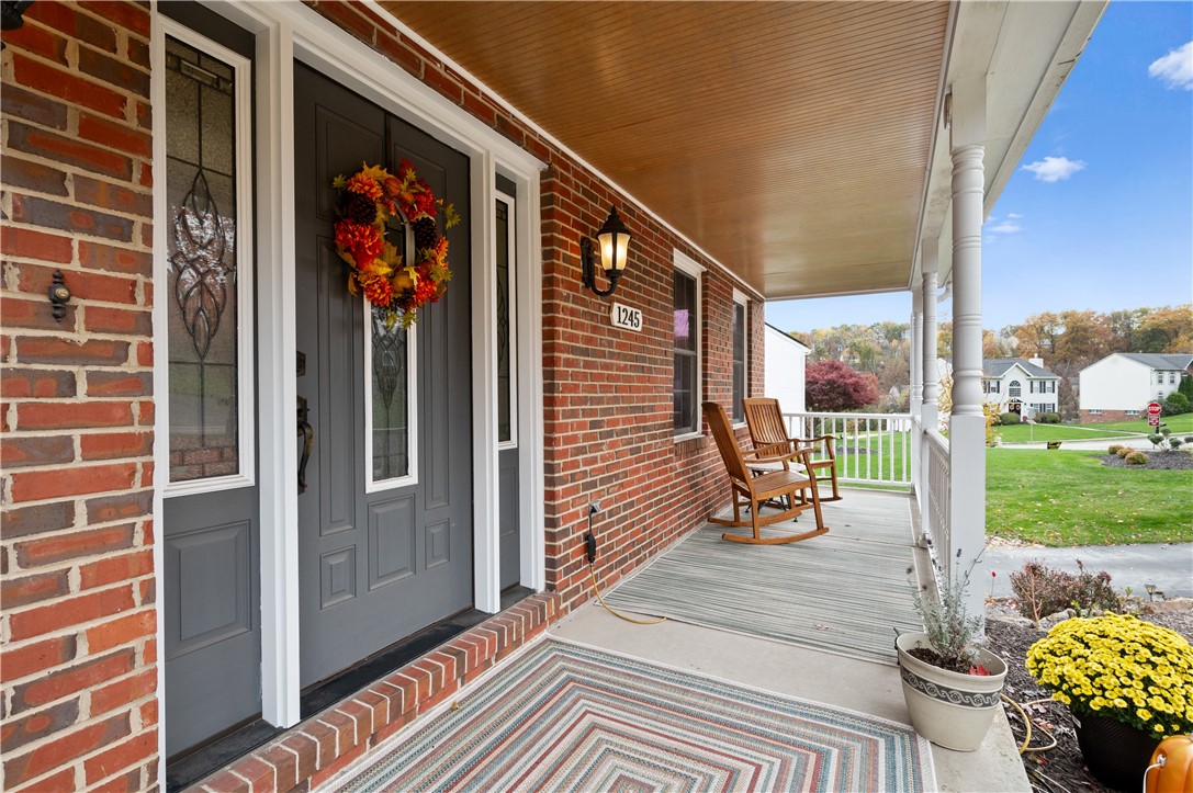 1245 Woodhill Dr